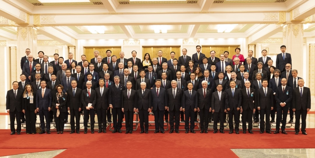 塞尔吉奥-马塔雷拉访华：马里奥-博塞利出席意中文化论坛并会见习主席。